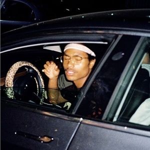 Meet your Posher, Miya